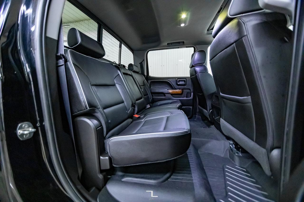 2017 Chevrolet Silverado 1500 4x4 Crew Cab High Country Leather Roof Nav BCam Red Deer AB