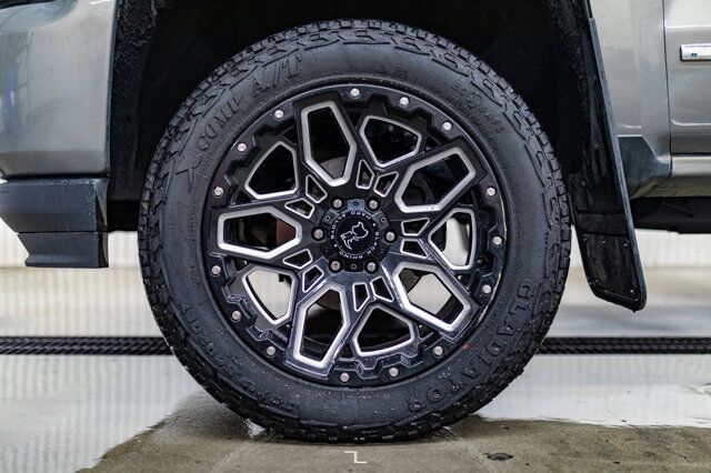 2017 Chevrolet Silverado 1500 4x4 Crew Cab High Country Leather Roof Nav Lift Red Deer AB