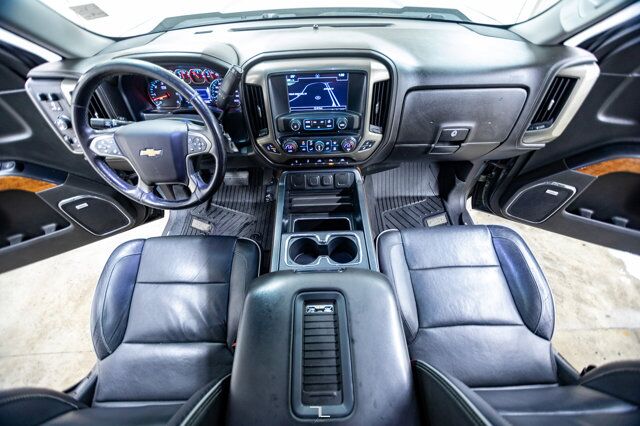 2017 Chevrolet Silverado 1500 4x4 Crew Cab High Country Leather Roof Nav Lift Red Deer AB