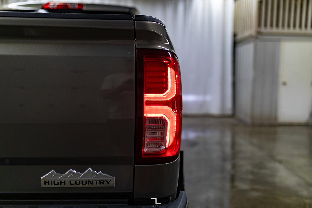 2017 Chevrolet Silverado 1500 4x4 Crew Cab High Country Leather Roof Nav Lift Red Deer AB