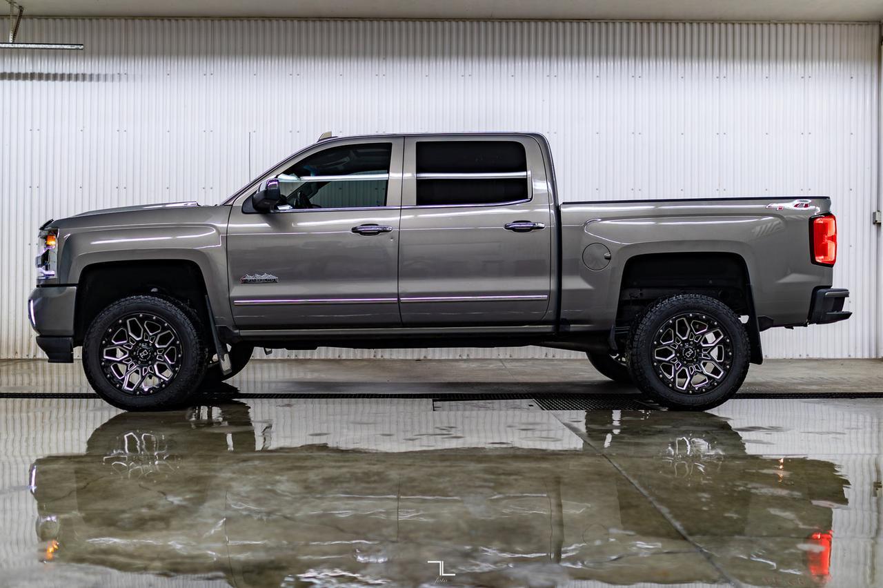 2017 Chevrolet Silverado 1500 4x4 Crew Cab High Country Leather Roof Nav Lift Red Deer AB