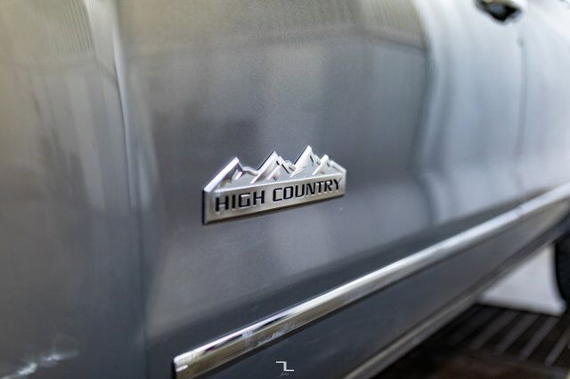 2017 Chevrolet Silverado 1500 4x4 Crew Cab High Country Leather Roof Nav Lift Red Deer AB