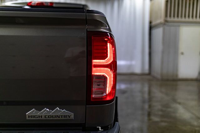 2017 Chevrolet Silverado 1500 4x4 Crew Cab High Country Leather Roof Nav Lift Red Deer AB