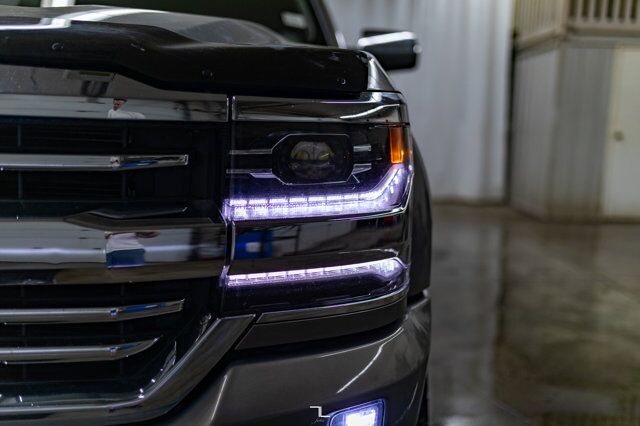 2017 Chevrolet Silverado 1500 4x4 Crew Cab High Country Leather Roof Nav Lift Red Deer AB