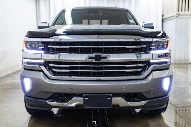 2017 Chevrolet Silverado 1500 4x4 Crew Cab High Country Leather Roof Nav Lift Red Deer AB