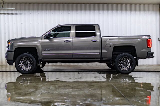 2017 Chevrolet Silverado 1500 4x4 Crew Cab High Country Leather Roof Nav Lift Red Deer AB