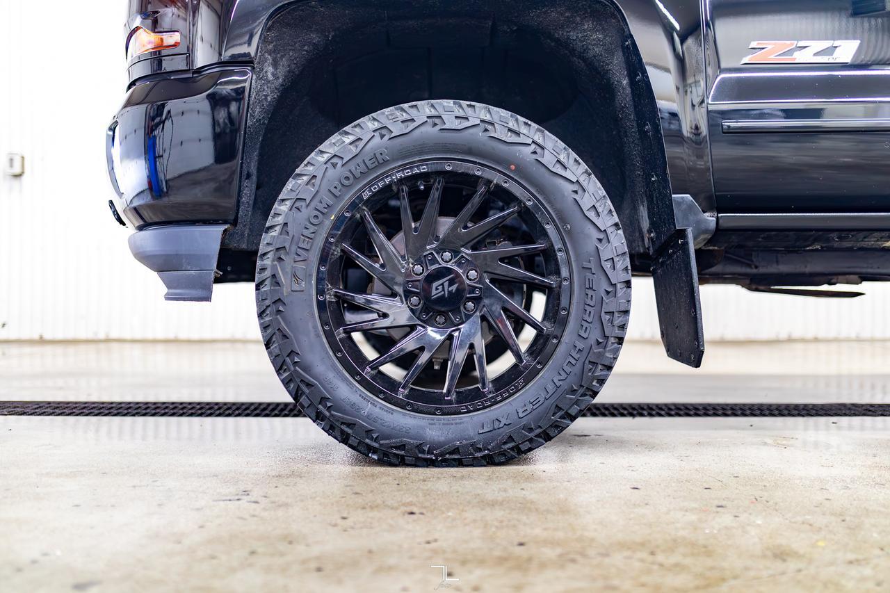 2017 Chevrolet Silverado 1500 4x4 Crew Cab LT Z71 BCam Lift Kit Red Deer AB