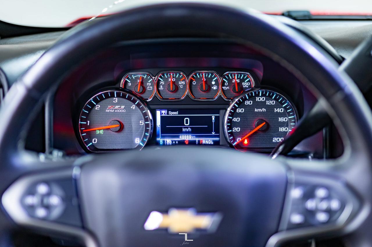 2017 Chevrolet Silverado 1500 4x4 Crew Cab LT Z71 BCam Red Deer AB