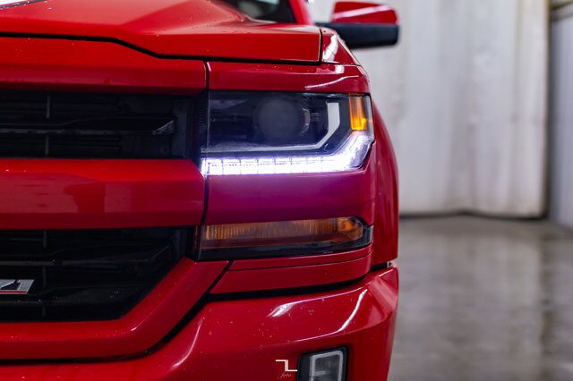 2017 Chevrolet Silverado 1500 4x4 Crew Cab LT Z71 BCam Red Deer AB