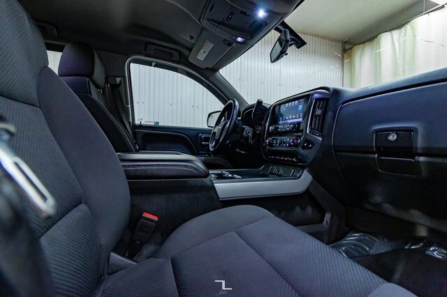 2017 Chevrolet Silverado 1500 4x4 Crew Cab LT Z71 BCam Red Deer AB