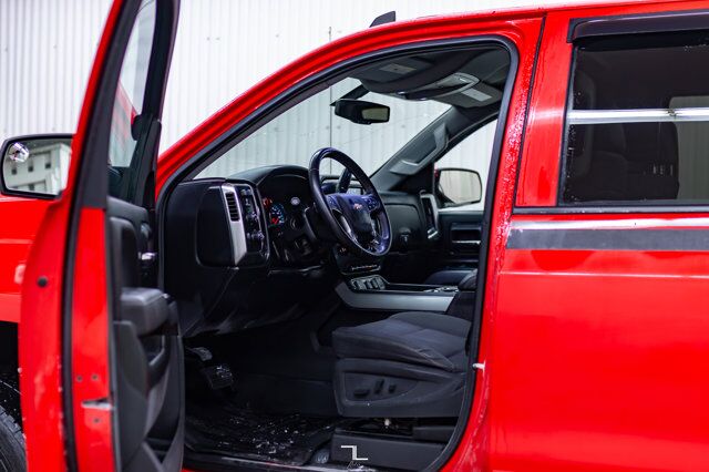 2017 Chevrolet Silverado 1500 4x4 Crew Cab LT Z71 BCam Red Deer AB