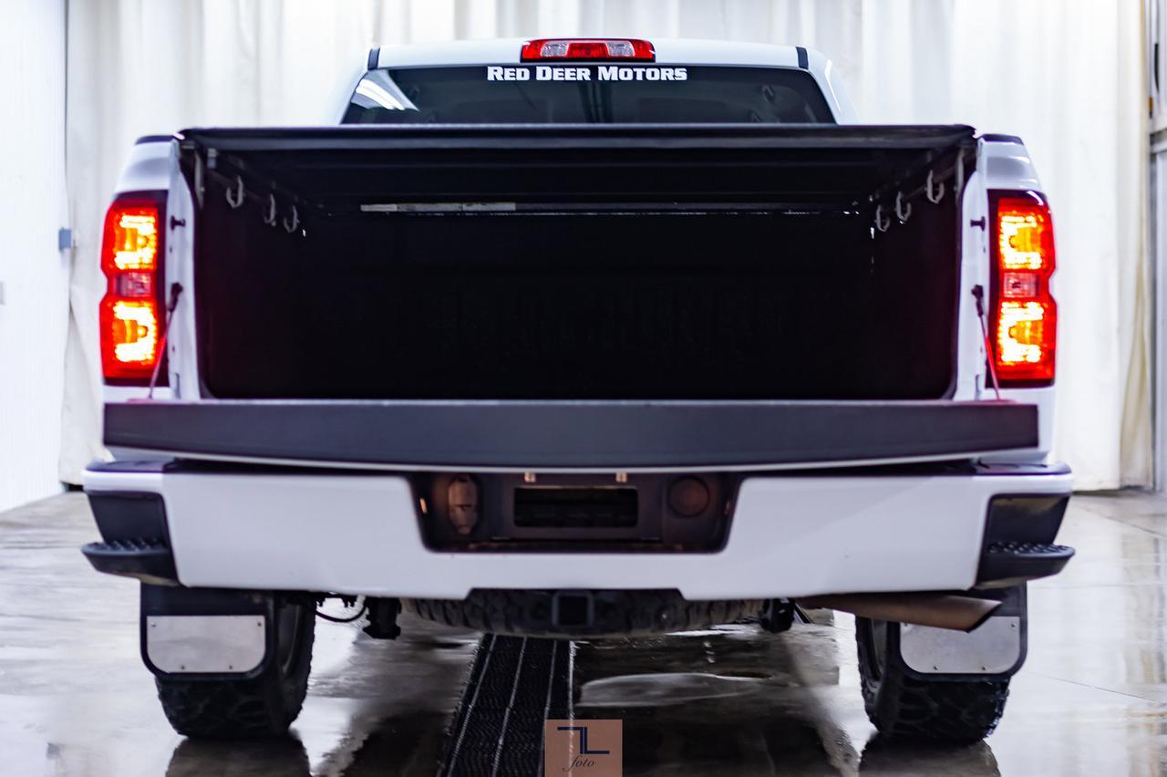 2017 Chevrolet Silverado 1500 4x4 Crew Cab LT Z71 BCam Red Deer AB