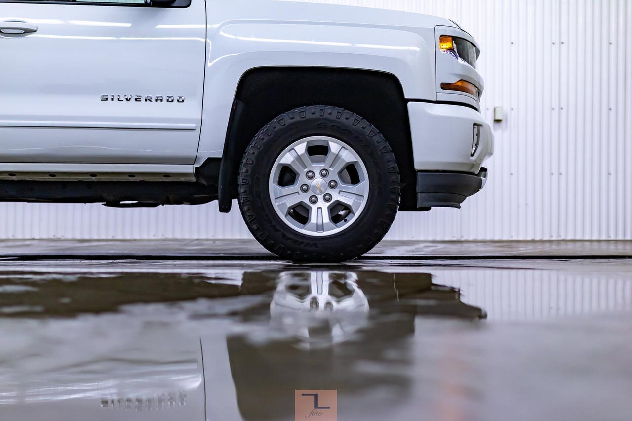 2017 Chevrolet Silverado 1500 4x4 Crew Cab LT Z71 BCam Red Deer AB