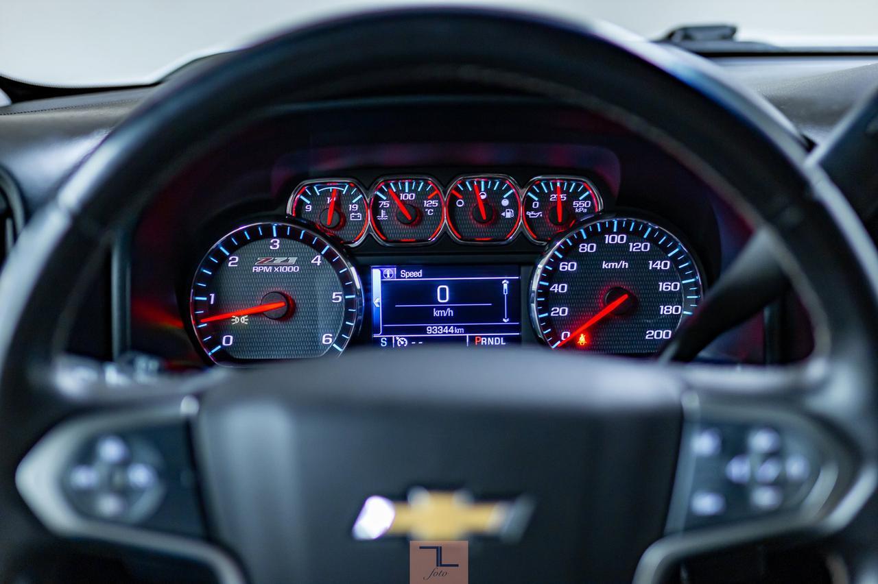 2017 Chevrolet Silverado 1500 4x4 Crew Cab LT Z71 BCam Red Deer AB