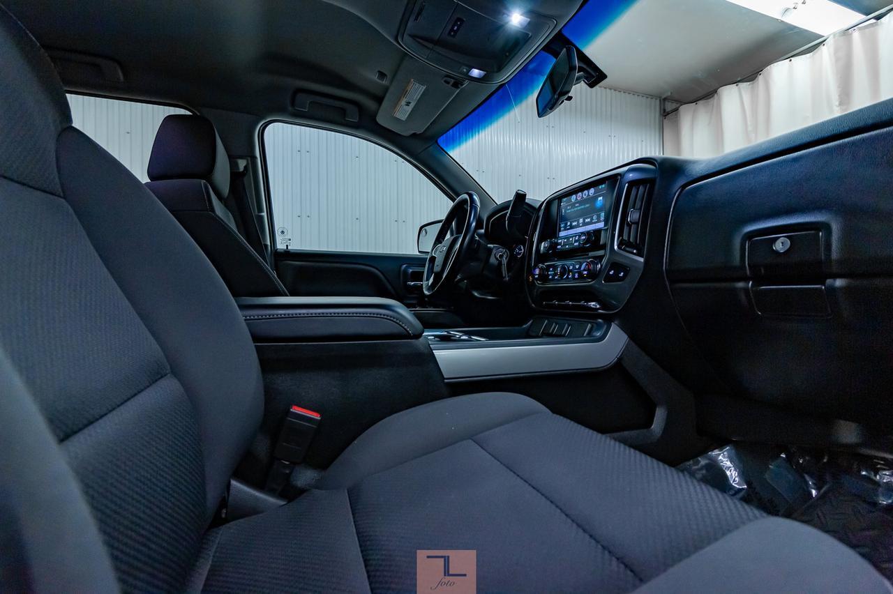 2017 Chevrolet Silverado 1500 4x4 Crew Cab LT Z71 BCam Red Deer AB