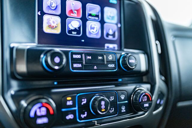 2017 Chevrolet Silverado 1500 4x4 Crew Cab LT Z71 BCam Red Deer AB