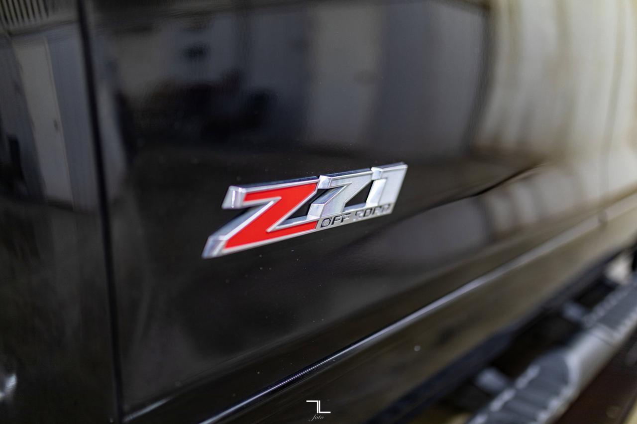 2017 Chevrolet Silverado 1500 4x4 Crew Cab LT Z71 BCam Red Deer AB