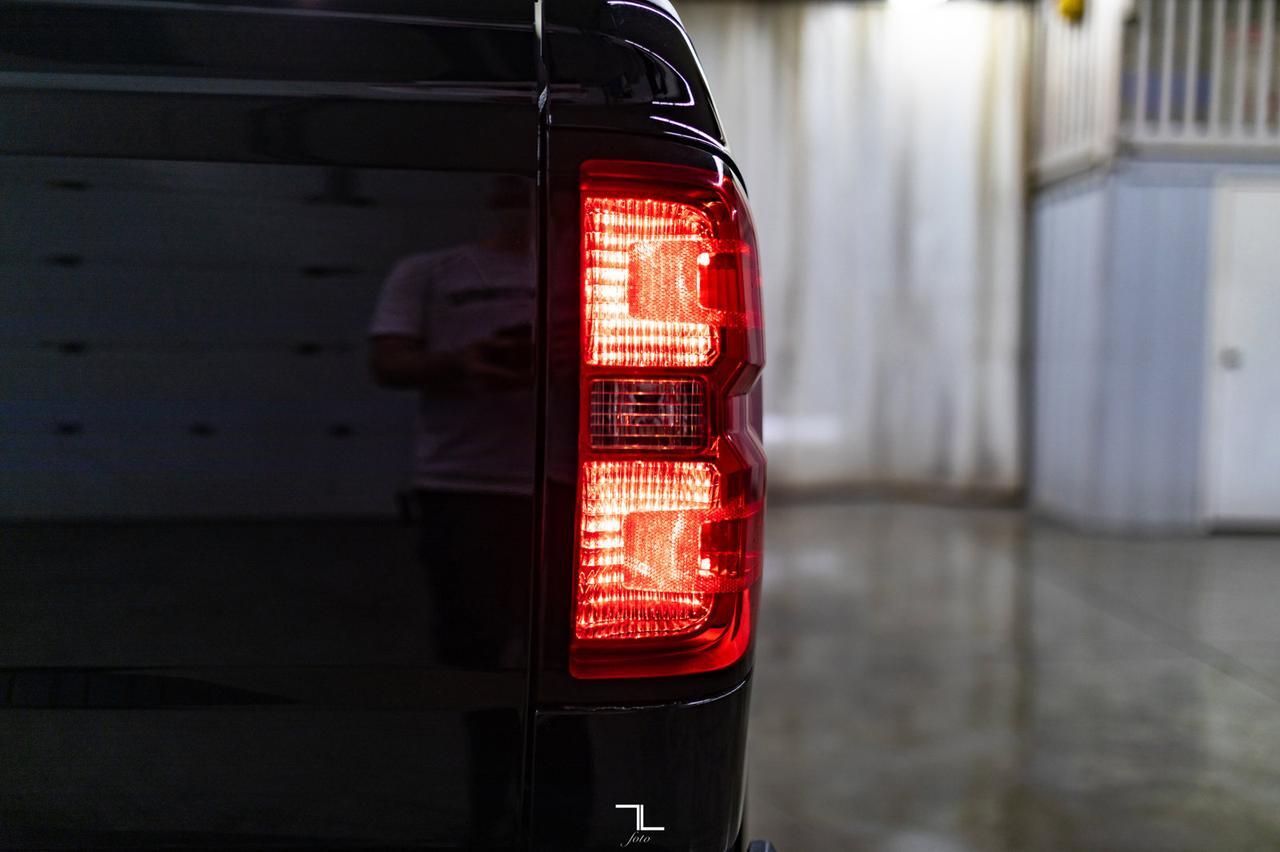 2017 Chevrolet Silverado 1500 4x4 Crew Cab LT Z71 BCam Red Deer AB