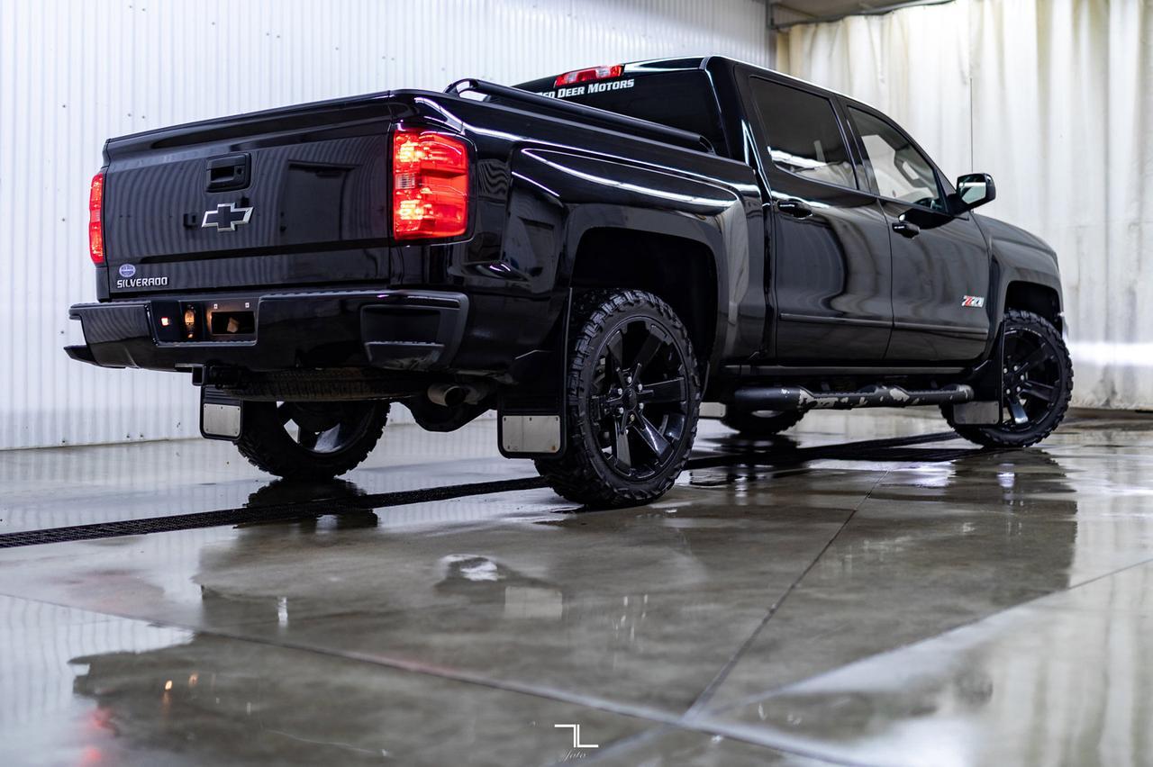 2017 Chevrolet Silverado 1500 4x4 Crew Cab LT Z71 BCam Red Deer AB