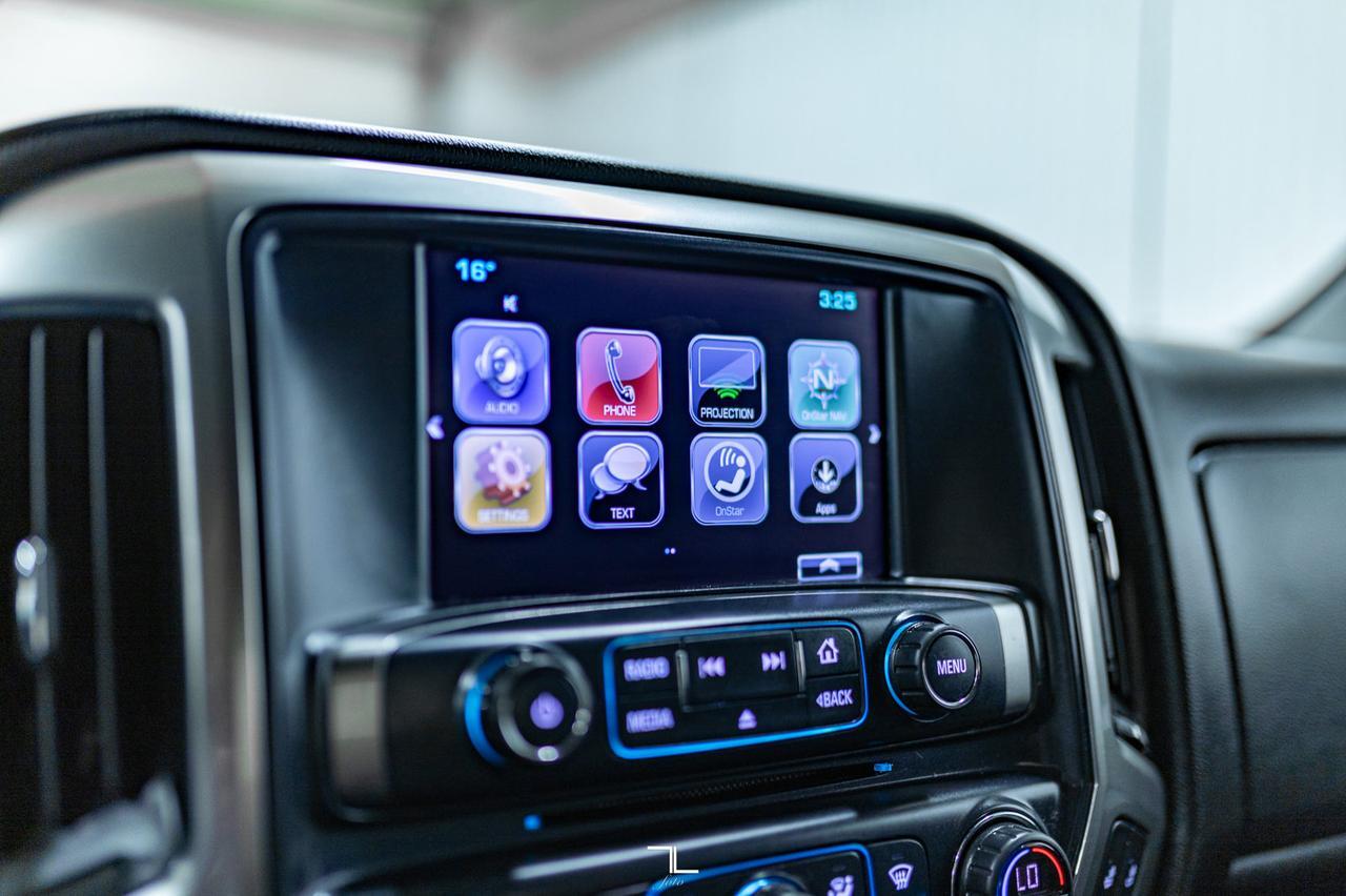 2017 Chevrolet Silverado 1500 4x4 Crew Cab LT Z71 BCam Red Deer AB