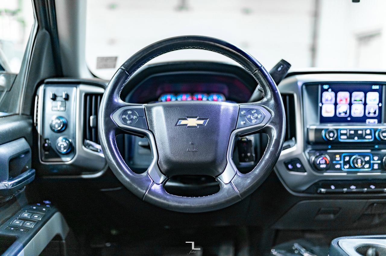 2017 Chevrolet Silverado 1500 4x4 Crew Cab LT Z71 BCam Red Deer AB