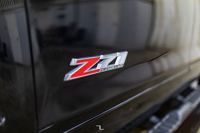 2017 Chevrolet Silverado 1500 4x4 Crew Cab LT Z71 BCam Red Deer AB