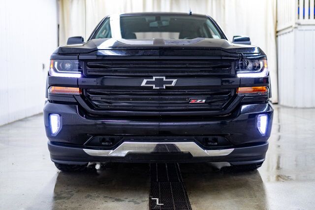 2017 Chevrolet Silverado 1500 4x4 Crew Cab LT Z71 BCam Red Deer AB
