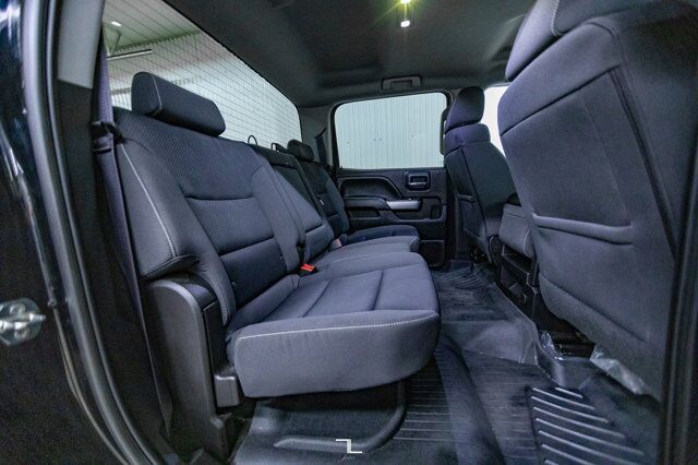 2017 Chevrolet Silverado 1500 4x4 Crew Cab LT Z71 BCam Red Deer AB