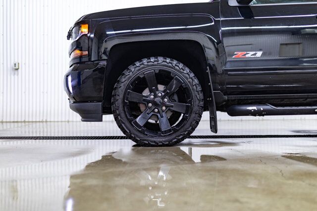 2017 Chevrolet Silverado 1500 4x4 Crew Cab LT Z71 BCam Red Deer AB