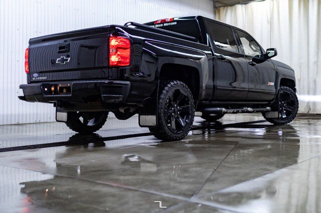 2017 Chevrolet Silverado 1500 4x4 Crew Cab LT Z71 BCam Red Deer AB