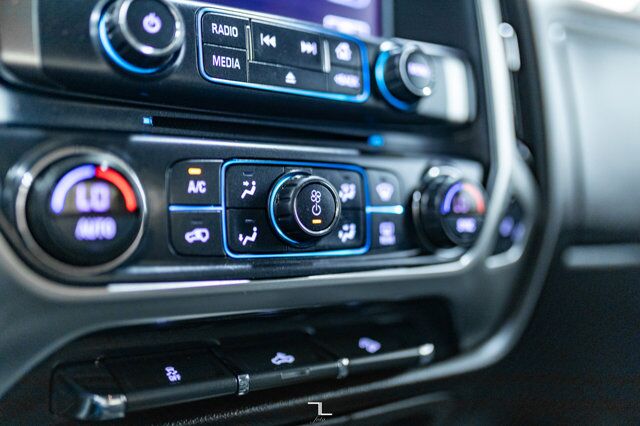 2017 Chevrolet Silverado 1500 4x4 Crew Cab LT Z71 BCam Red Deer AB