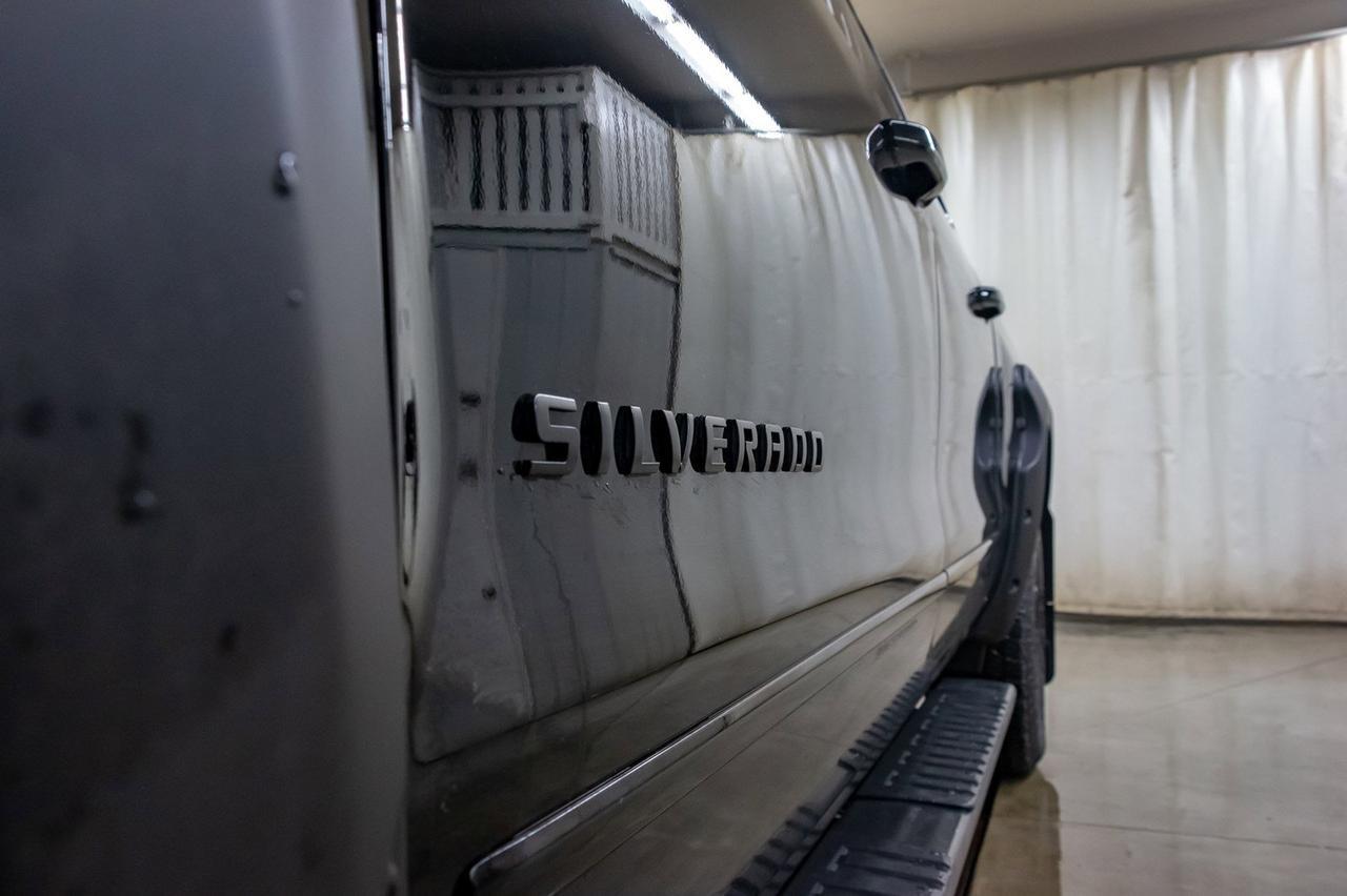 2017 Chevrolet Silverado 1500 4x4 Crew Cab LT Z71 BCam Red Deer AB