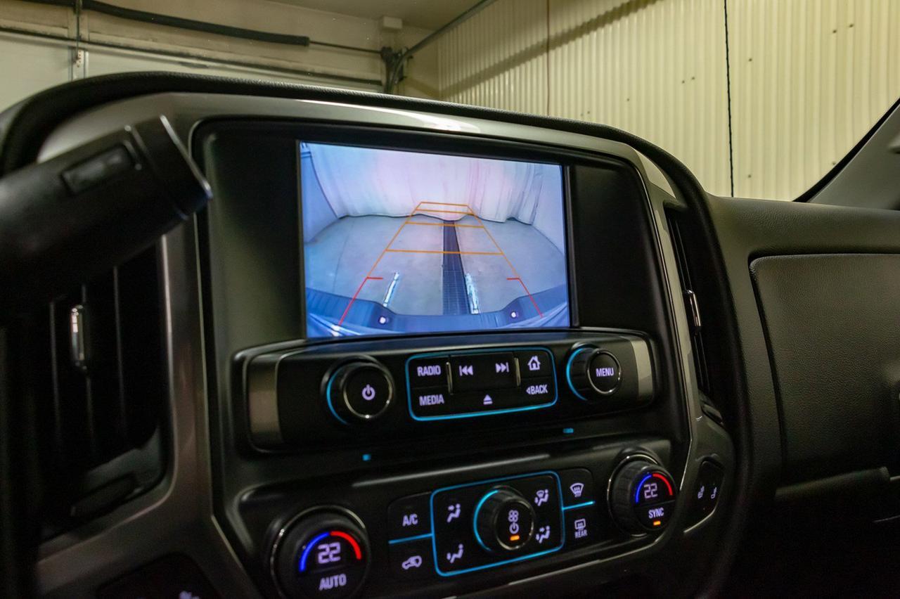 2017 Chevrolet Silverado 1500 4x4 Crew Cab LT Z71 BCam Red Deer AB