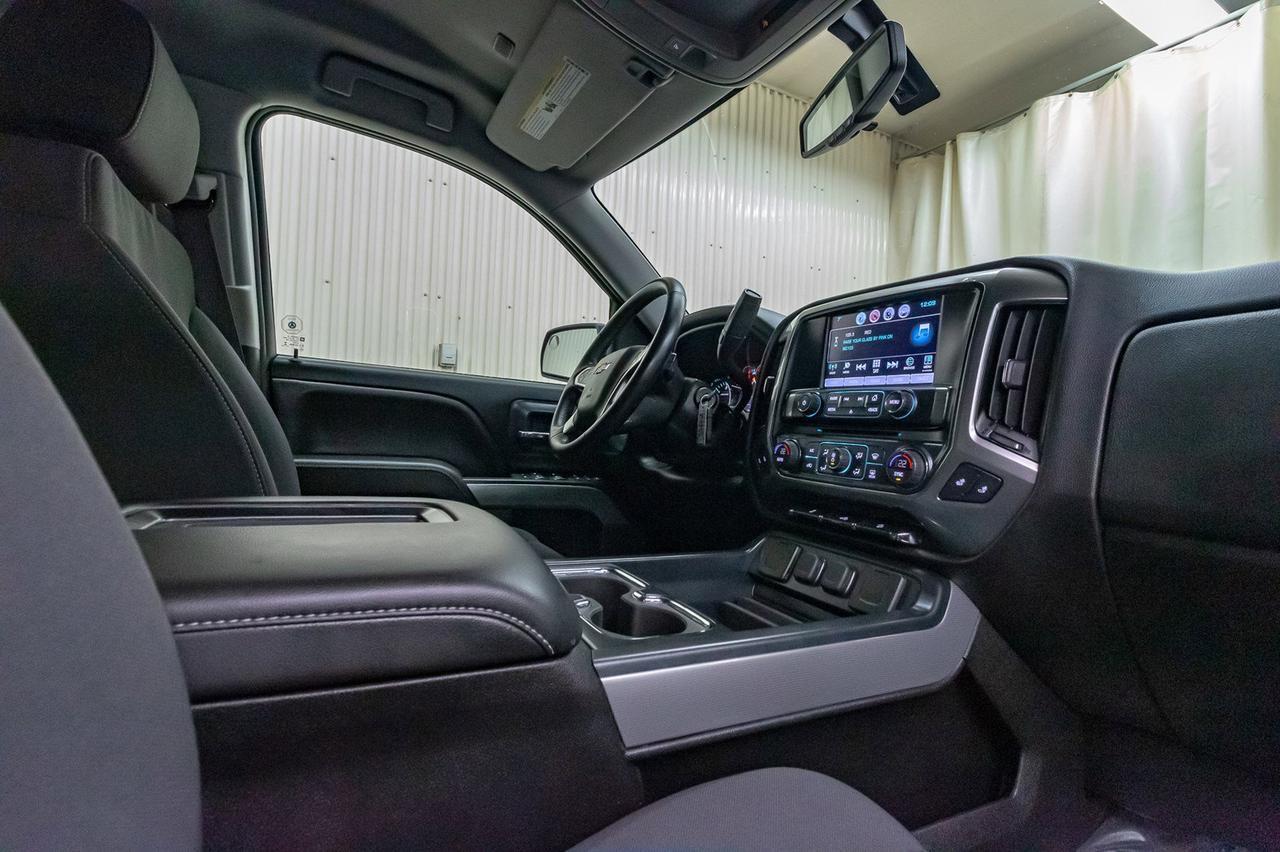 2017 Chevrolet Silverado 1500 4x4 Crew Cab LT Z71 BCam Red Deer AB