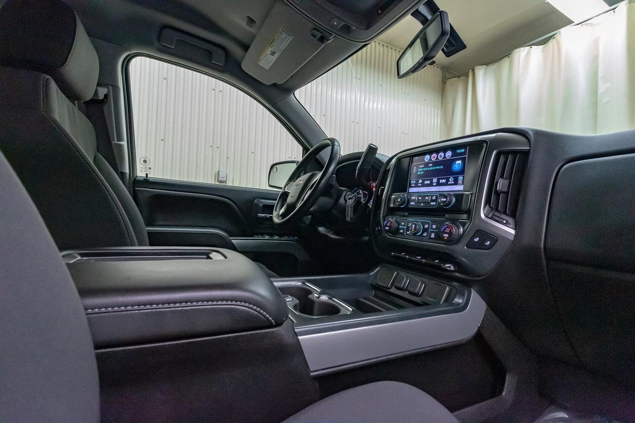 2017 Chevrolet Silverado 1500 4x4 Crew Cab LT Z71 BCam Red Deer AB