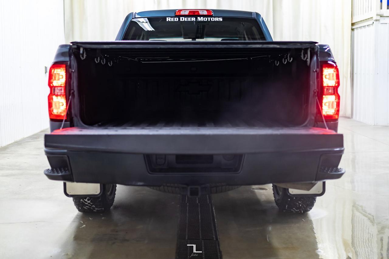 2017 Chevrolet Silverado 1500 4x4 Crew Cab LT Z71 Leather BCam Red Deer AB