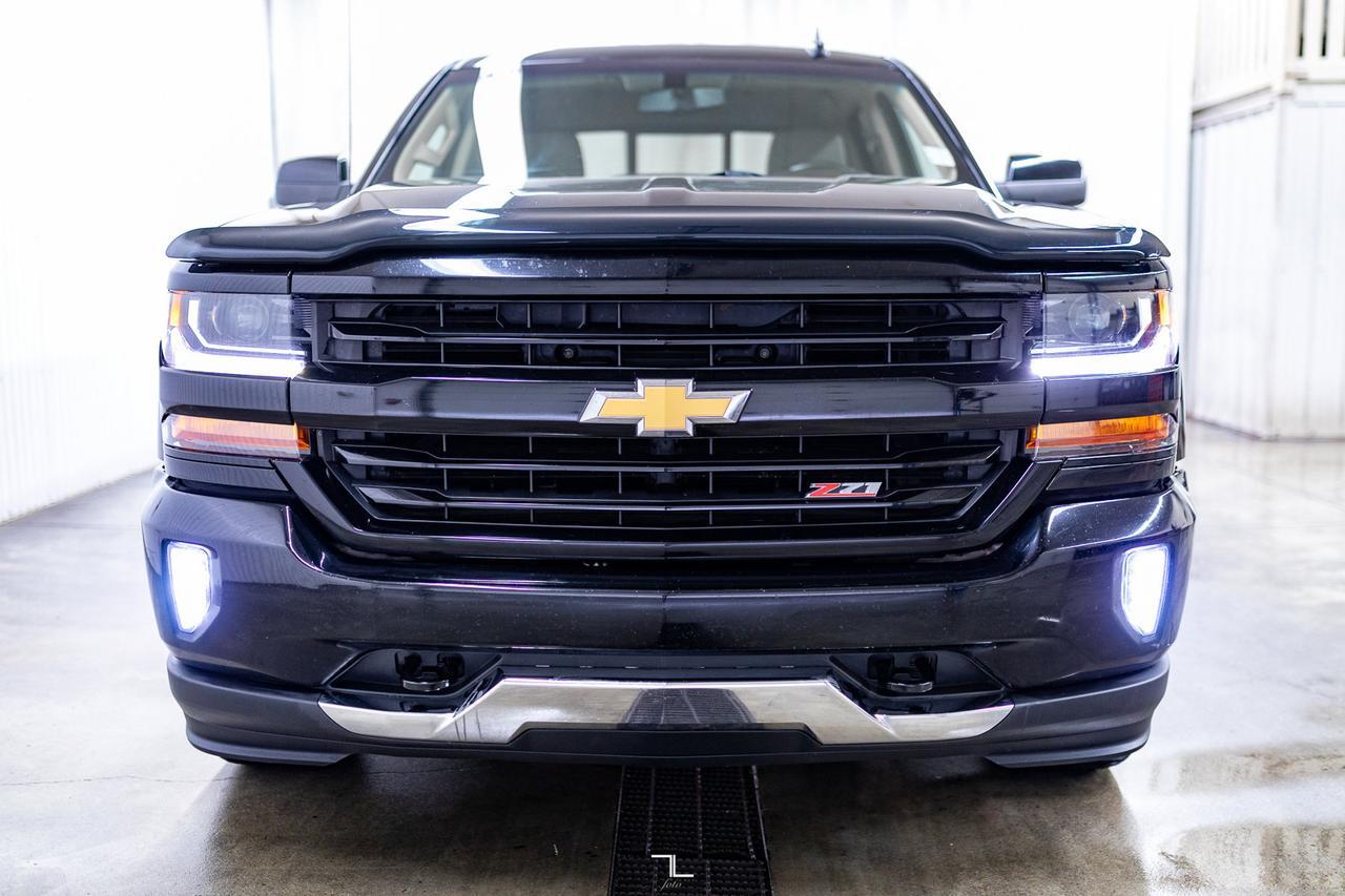 2017 Chevrolet Silverado 1500 4x4 Crew Cab LT Z71 Nav BCam Red Deer AB