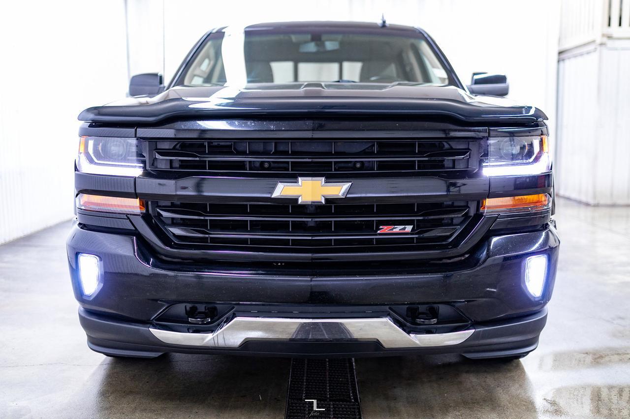 2017 Chevrolet Silverado 1500 4x4 Crew Cab LT Z71 Nav BCam Red Deer AB
