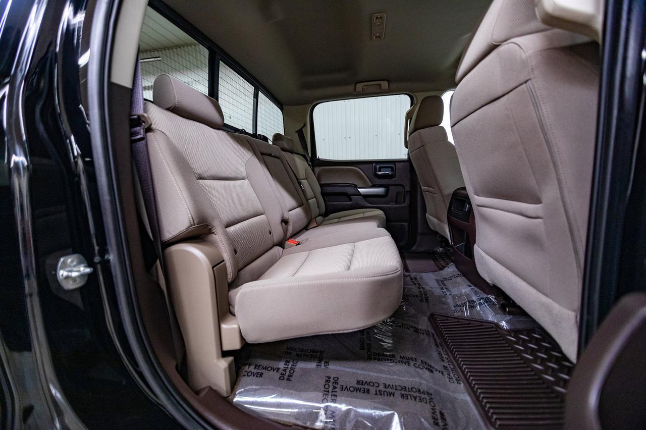 2017 Chevrolet Silverado 1500 4x4 Crew Cab LT Z71 Nav BCam Red Deer AB