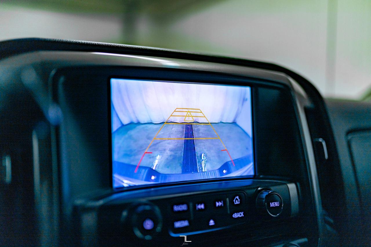 2017 Chevrolet Silverado 1500 4x4 Crew Cab LT Z71 Nav BCam Red Deer AB