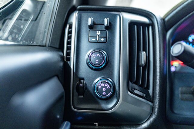 2017 Chevrolet Silverado 1500 4x4 Crew Cab LT Z71 True North PSeat BCam Red Deer AB