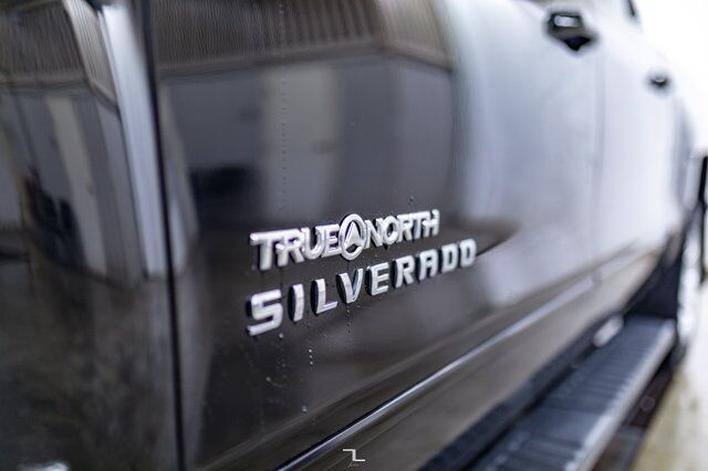 2017 Chevrolet Silverado 1500 4x4 Crew Cab LT Z71 True North PSeat BCam Red Deer AB