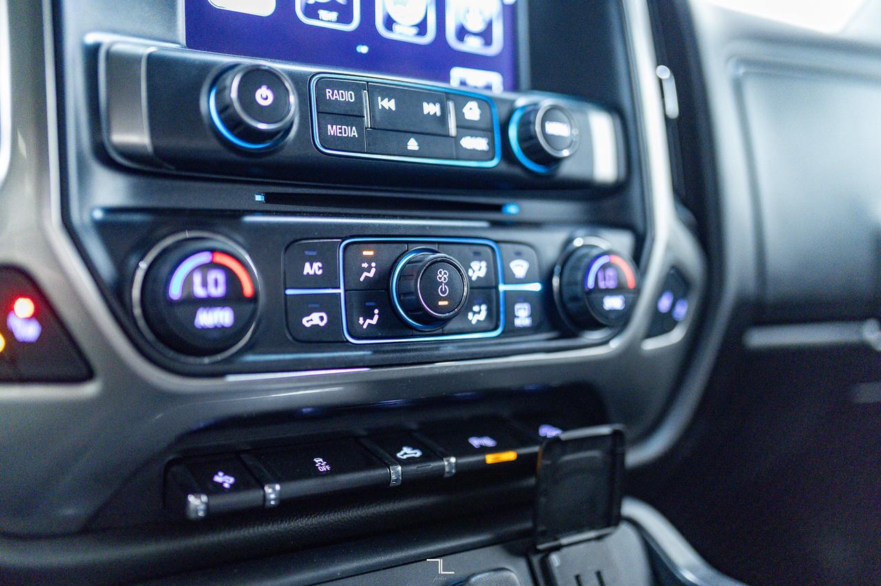 2017 Chevrolet Silverado 1500 4x4 Crew Cab LT Z71 True North PSeat BCam Red Deer AB