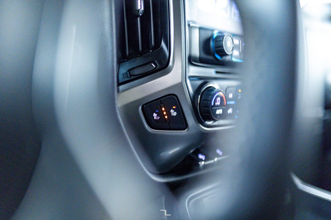 2017 Chevrolet Silverado 1500 4x4 Crew Cab LT Z71 True North PSeat BCam Red Deer AB