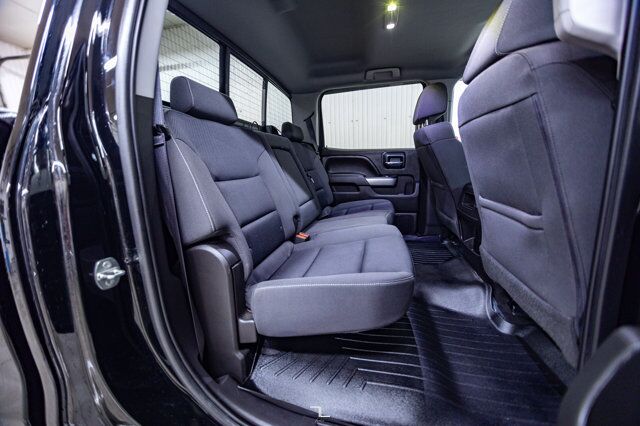 2017 Chevrolet Silverado 1500 4x4 Crew Cab LT Z71 True North PSeat BCam Red Deer AB