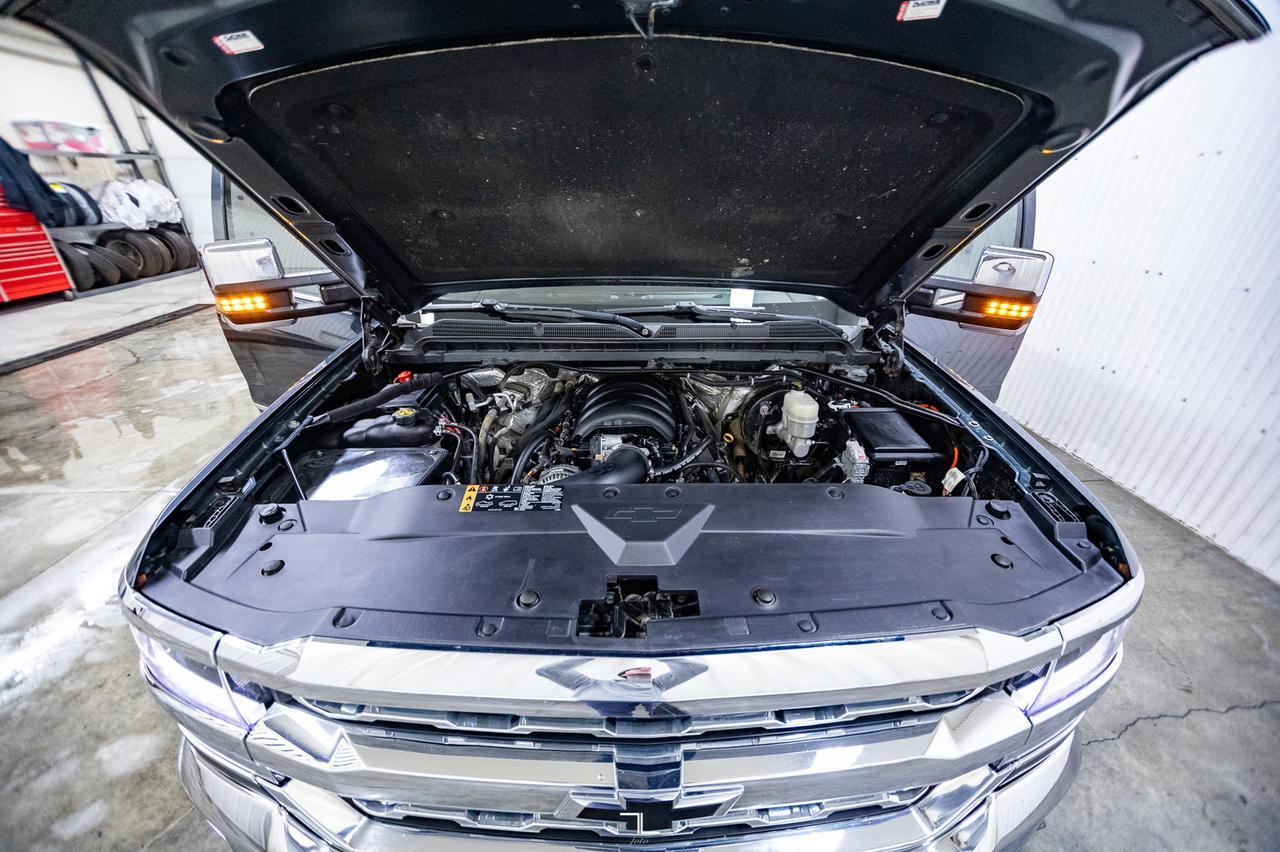 2017 Chevrolet Silverado 1500 4x4 Crew Cab LTZ Longbox Leather Nav BCam Red Deer AB