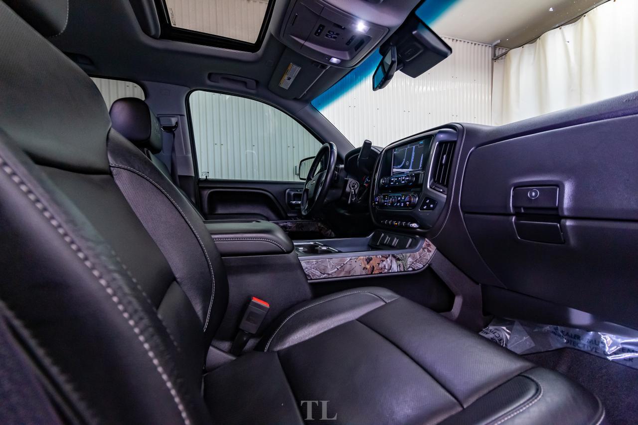 2017 Chevrolet Silverado 1500 4x4 Crew Cab LTZ Real Tree Leather Roof Nav Red Deer AB