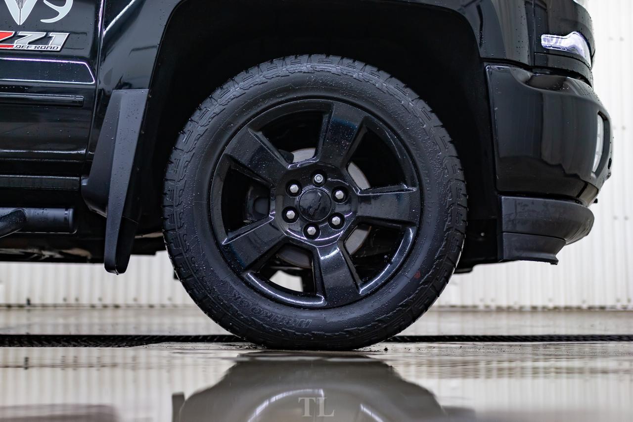 2017 Chevrolet Silverado 1500 4x4 Crew Cab LTZ Real Tree Leather Roof Nav Red Deer AB