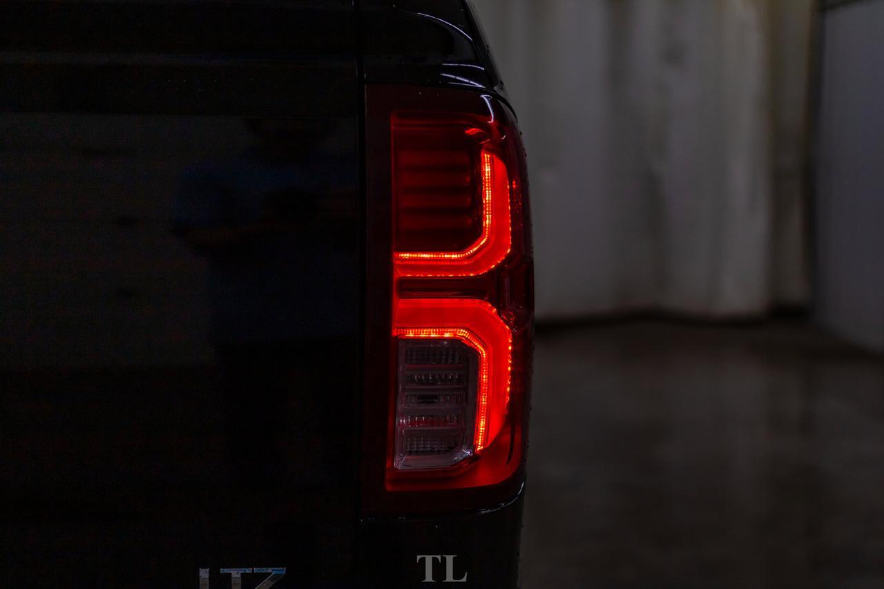 2017 Chevrolet Silverado 1500 4x4 Crew Cab LTZ Real Tree Leather Roof Nav Red Deer AB