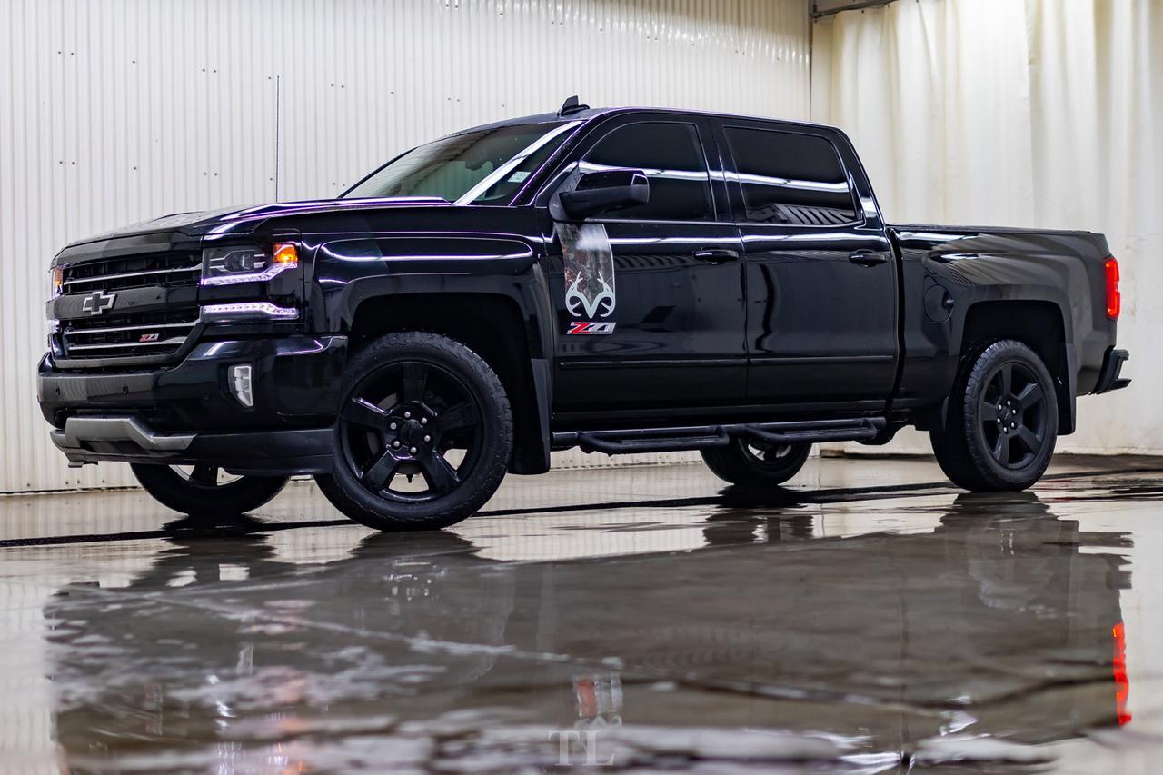 2017 Chevrolet Silverado 1500 4x4 Crew Cab LTZ Real Tree Leather Roof Nav Red Deer AB